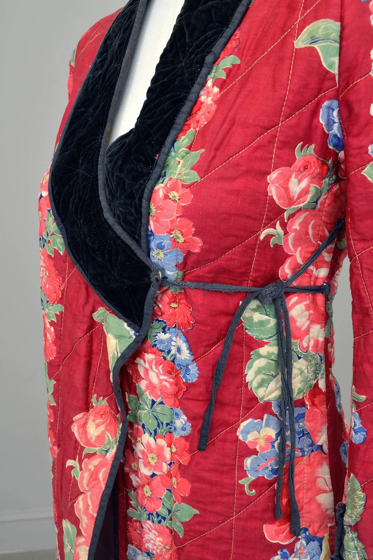 1930s Cranberry Rose Print Quilted House Coat Robe