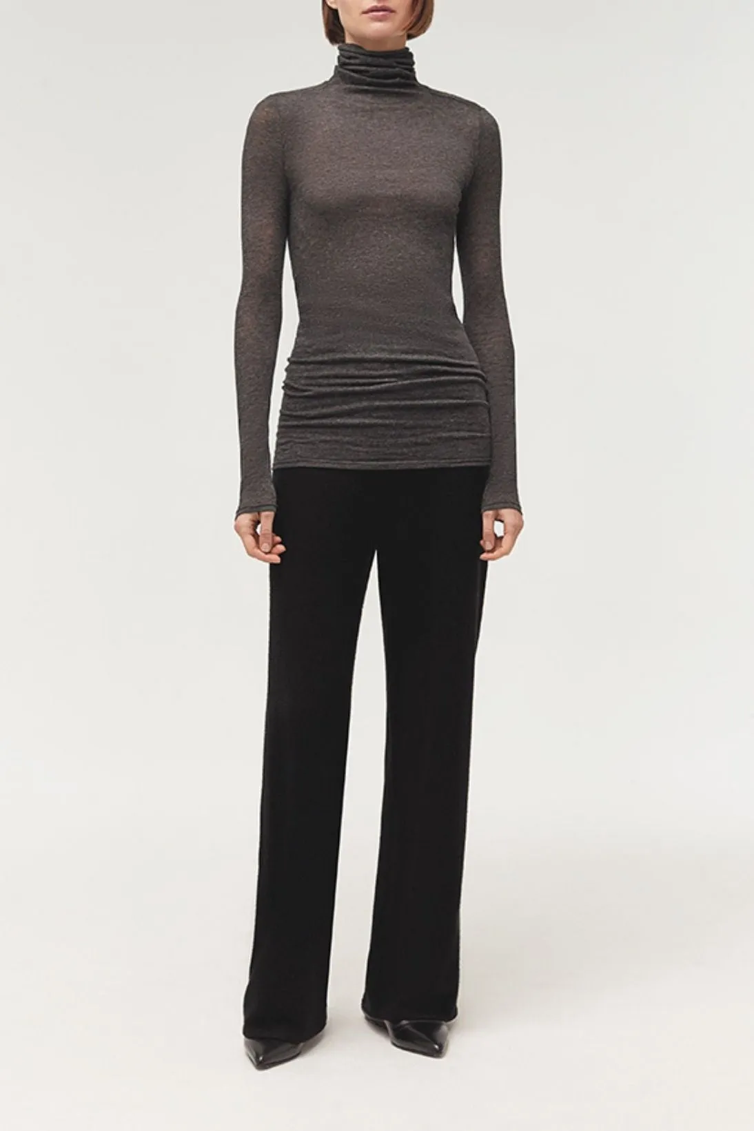 CASHMERE SKIN TURTLENECK