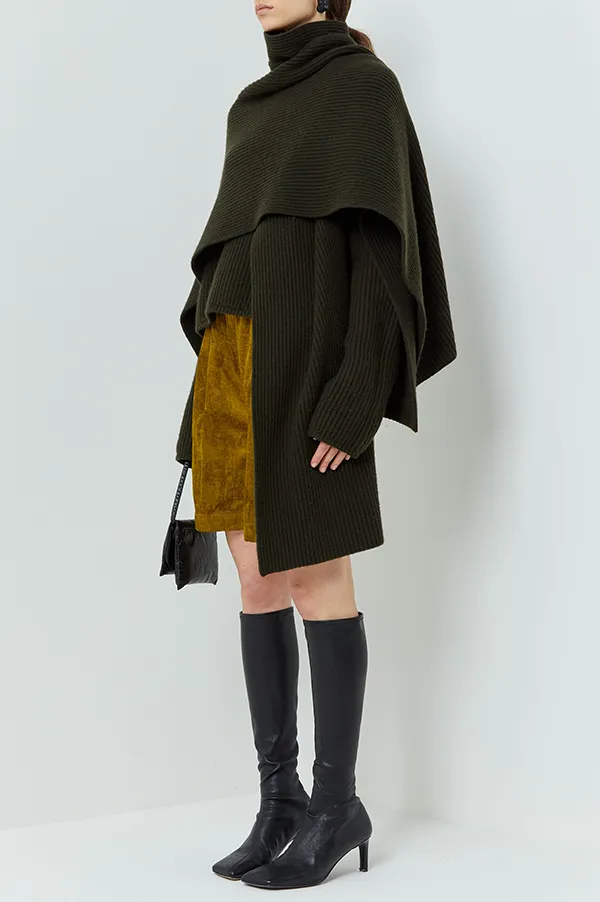 Karian Cape Scarf in Dark Moss (Sold Out)