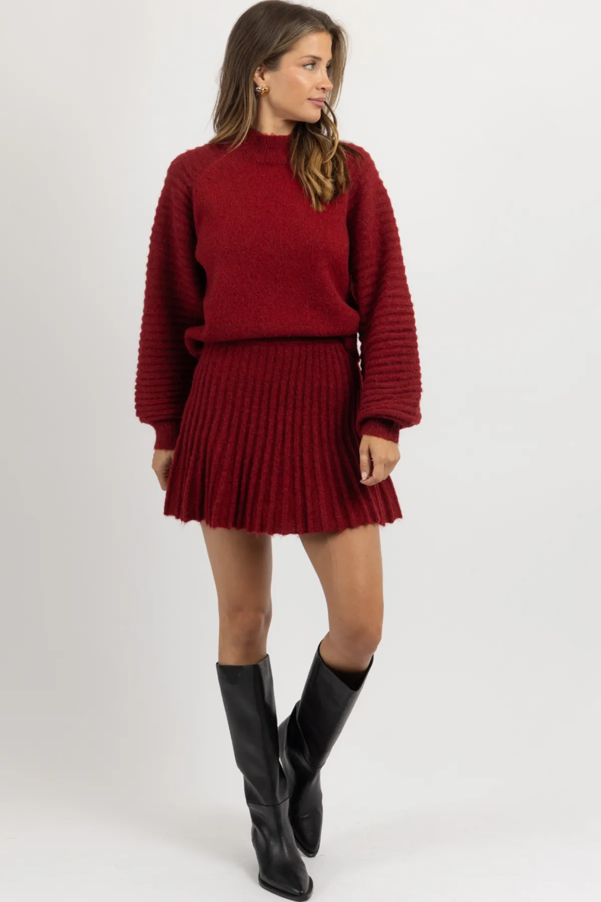 MANHATTAN RED SWEATER SKIRT SET