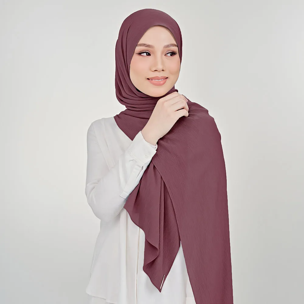 Muna in Plum