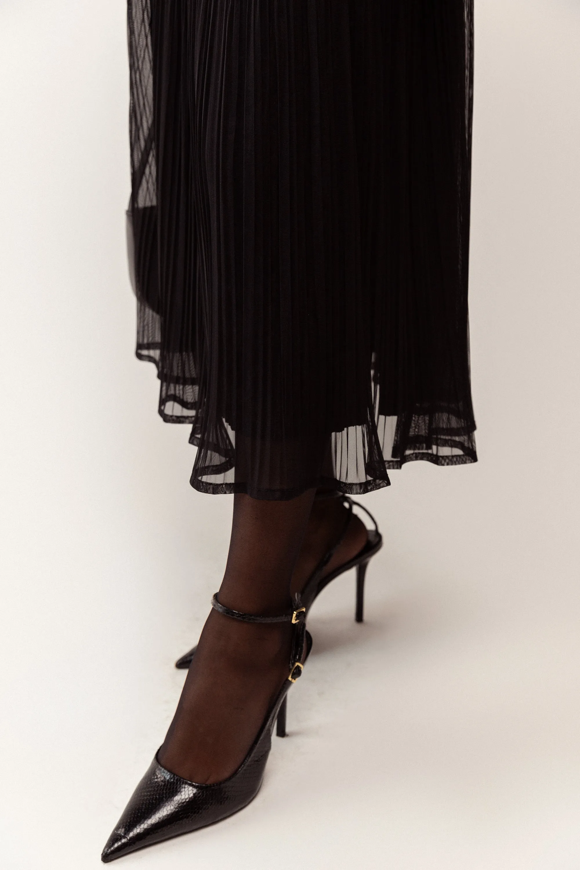 PLEATED LAYER MAXI SKIRT