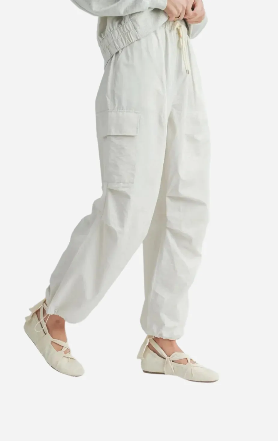 Sadie & Sage Vita Elastic Waist Cargo Pants