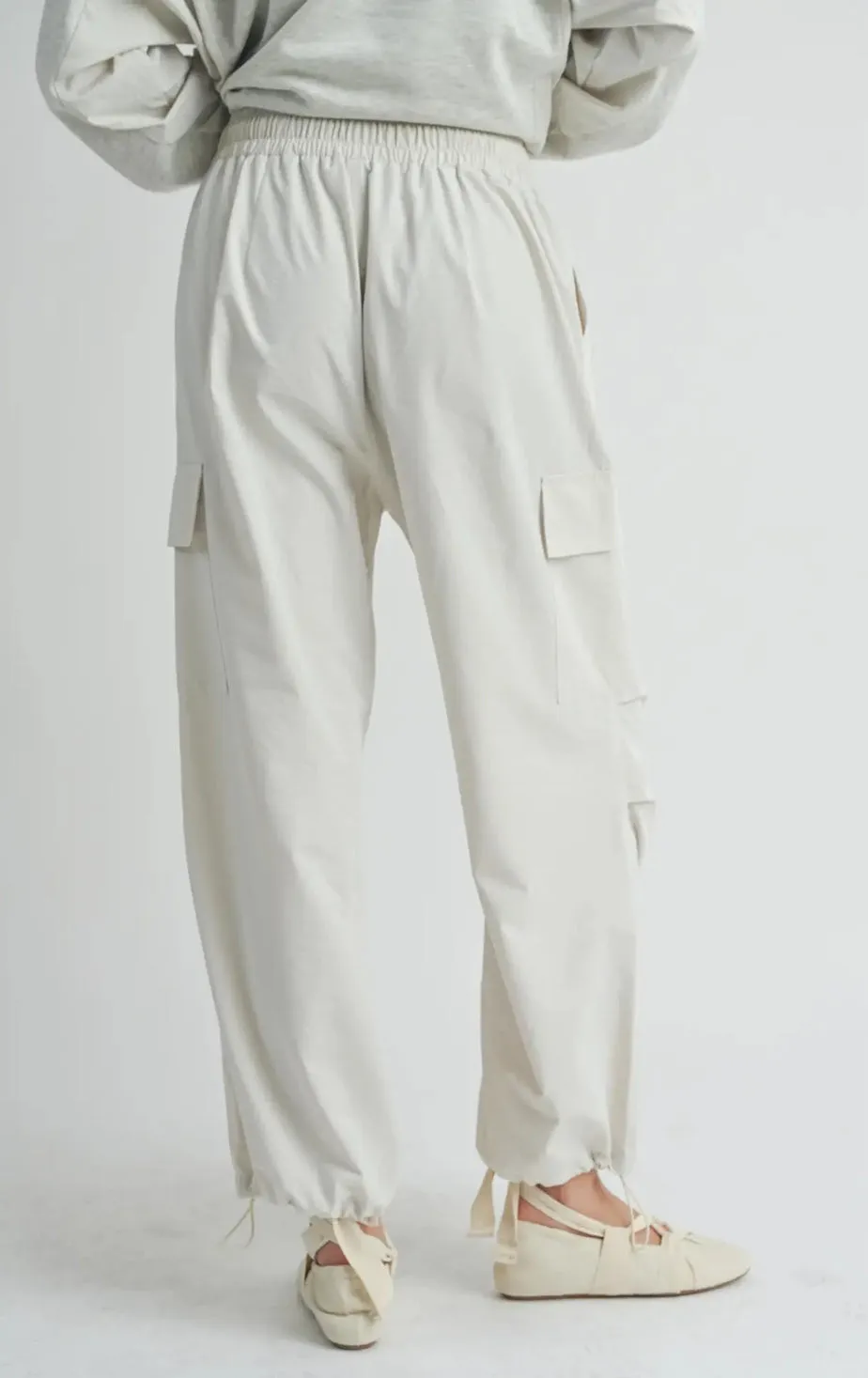 Sadie & Sage Vita Elastic Waist Cargo Pants