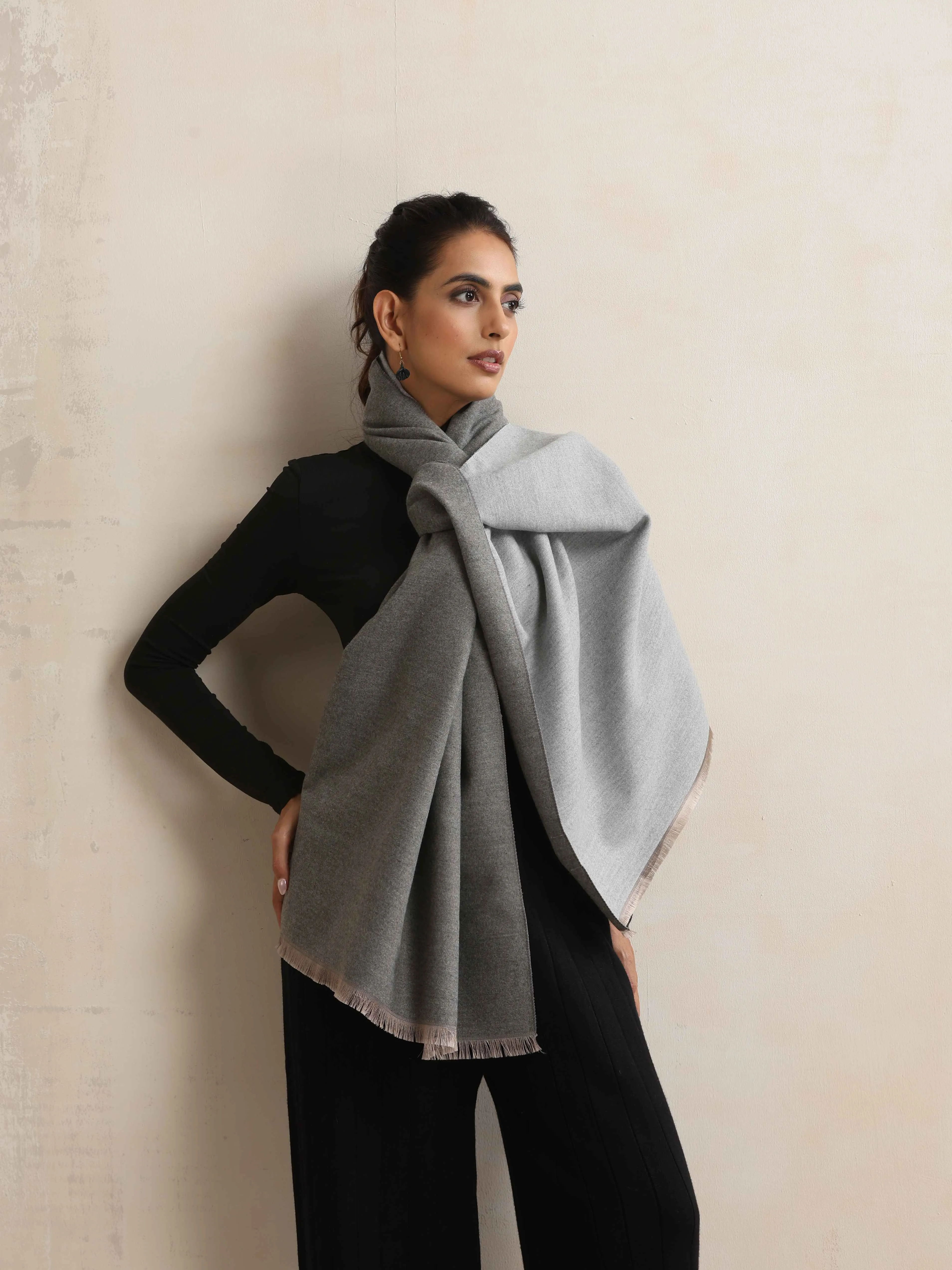 trueBrowns Grey Reversible Woollen Stole